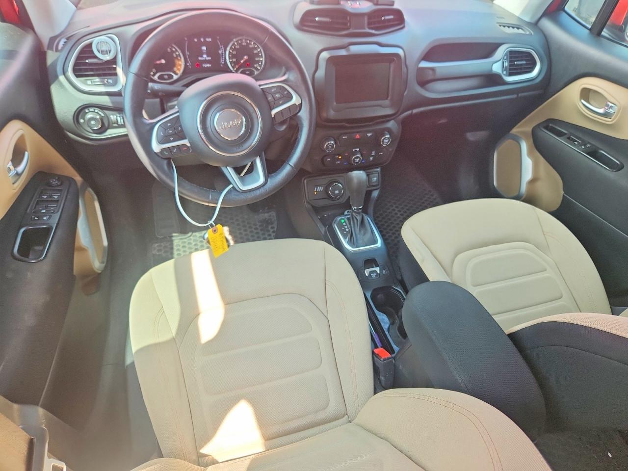 2018 Jeep Renegade Latitude - zdjęcie 8