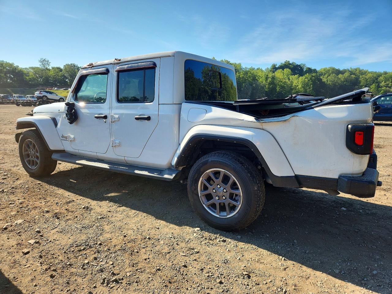 2021 Jeep Gladiator Overland - zdjęcie 2