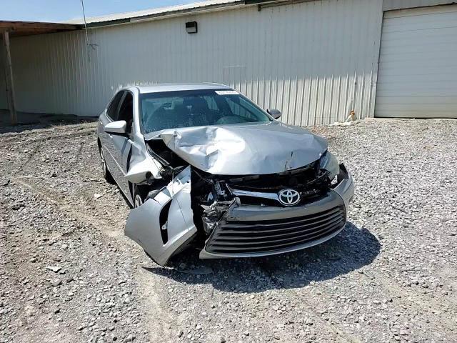 2017 Toyota Camry Le - zdjęcie 14