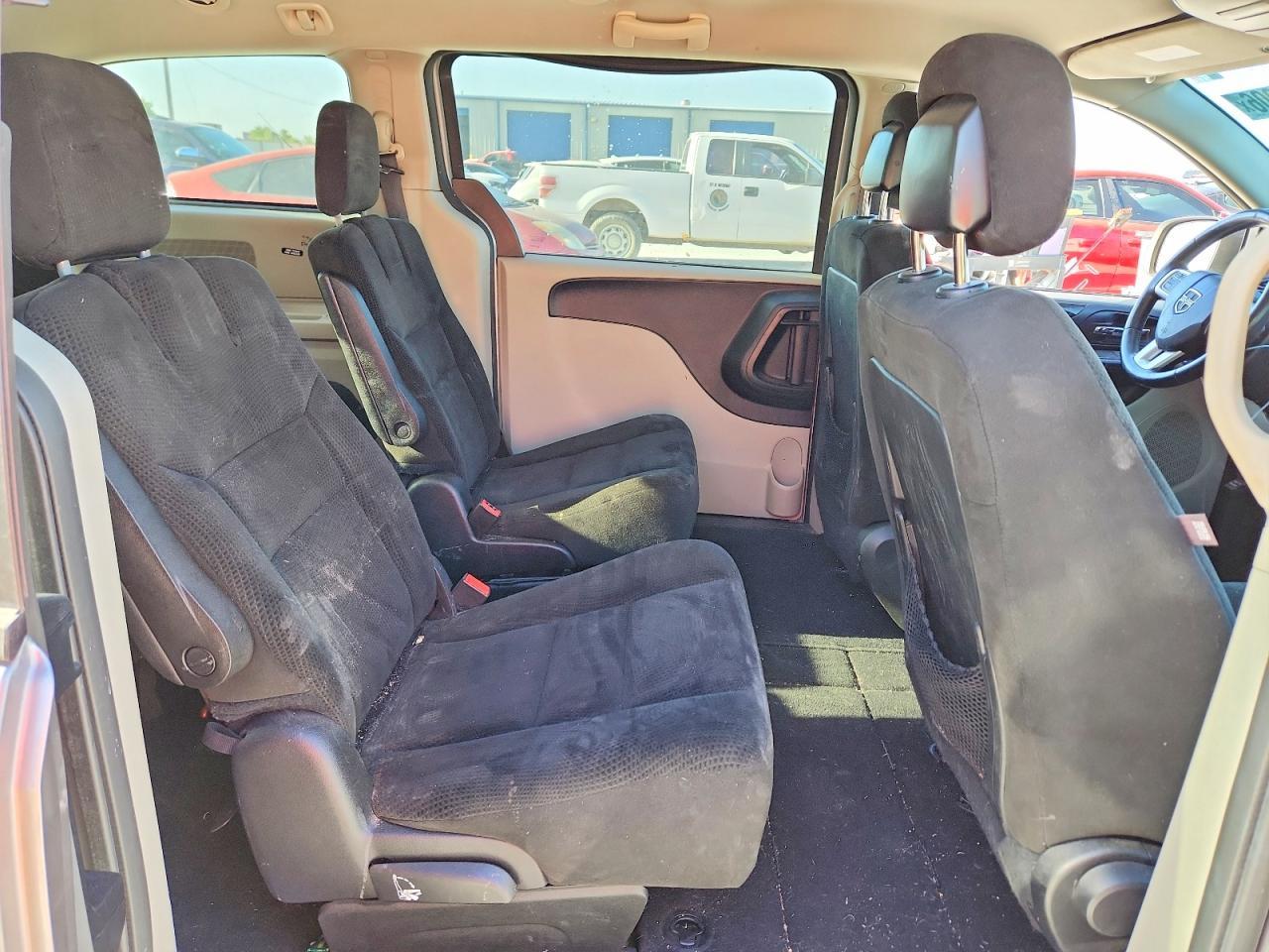 2016 Dodge Grand Caravan Se - zdjęcie 11