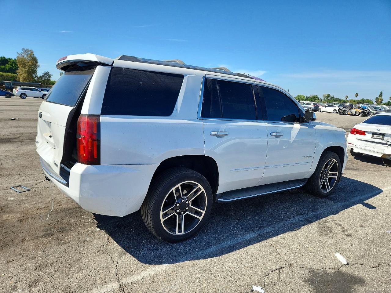 2017 Chevrolet Tahoe C1500 Premier - zdjęcie 3