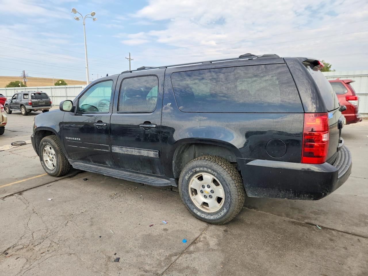 2014 Chevrolet Suburban K1500 Lt - zdjęcie 2