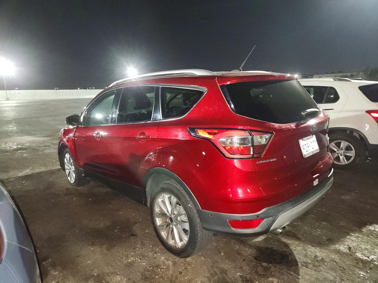 2017 Ford Escape Titanium - zdjęcie 2