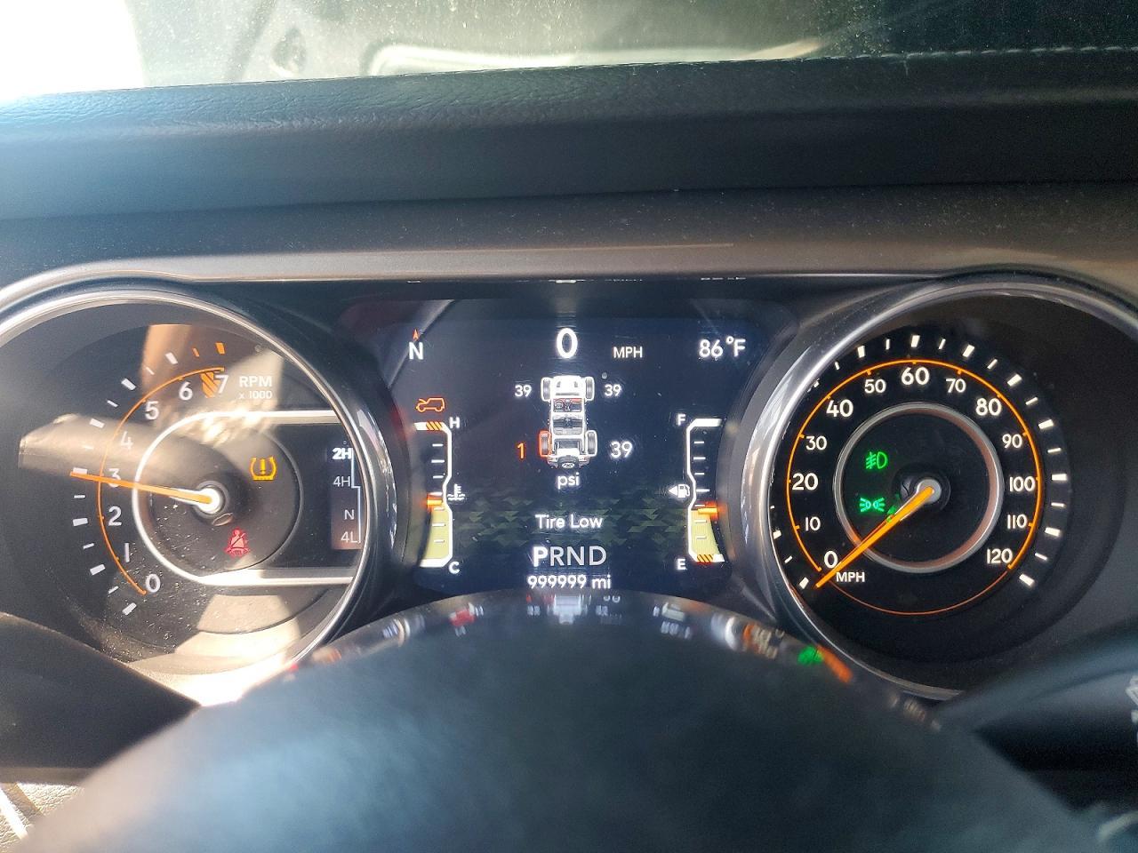 2018 Jeep Wrangler Unlimited Sahara - zdjęcie 9
