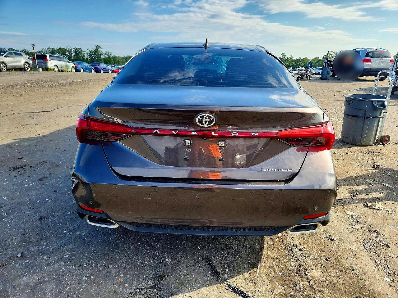 2019 Toyota Avalon Limited - zdjęcie 6