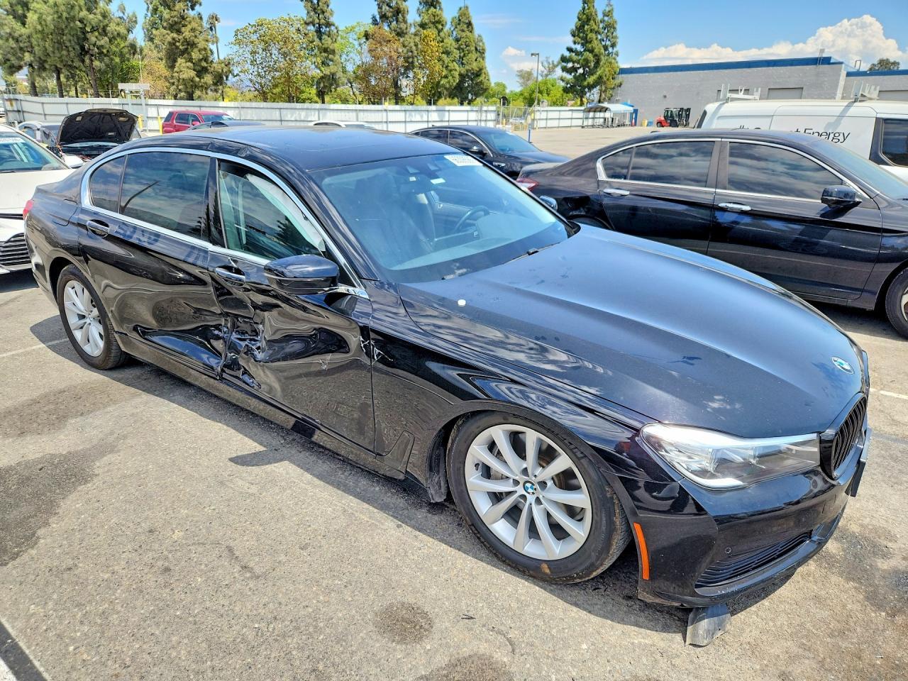 2019 BMW 740 I - zdjęcie 4