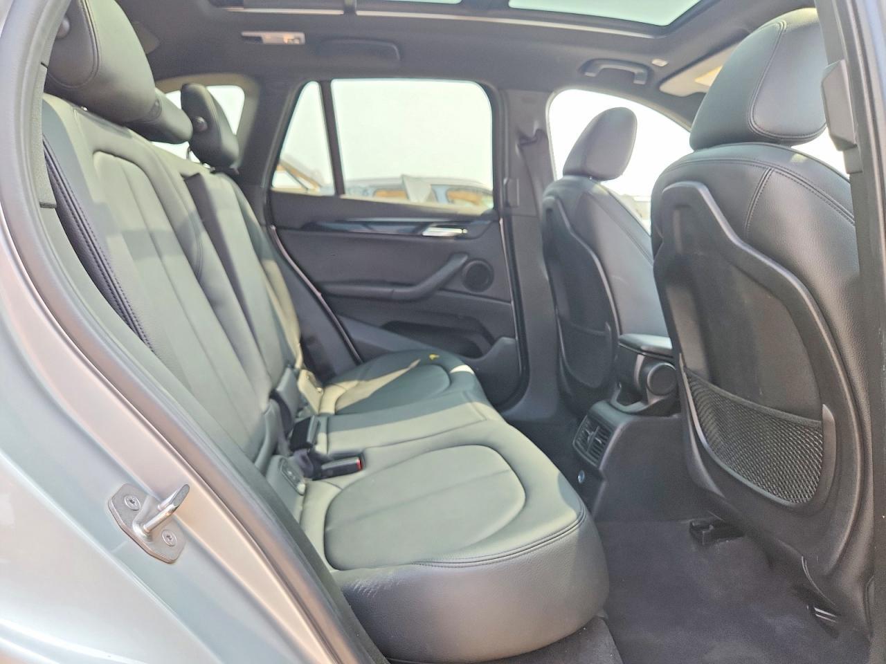 2017 BMW X1 xDrive28I - zdjęcie 11
