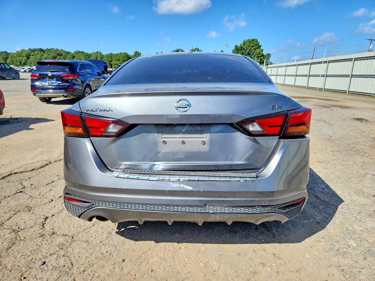 2019 Nissan Altima Sr - zdjęcie 6