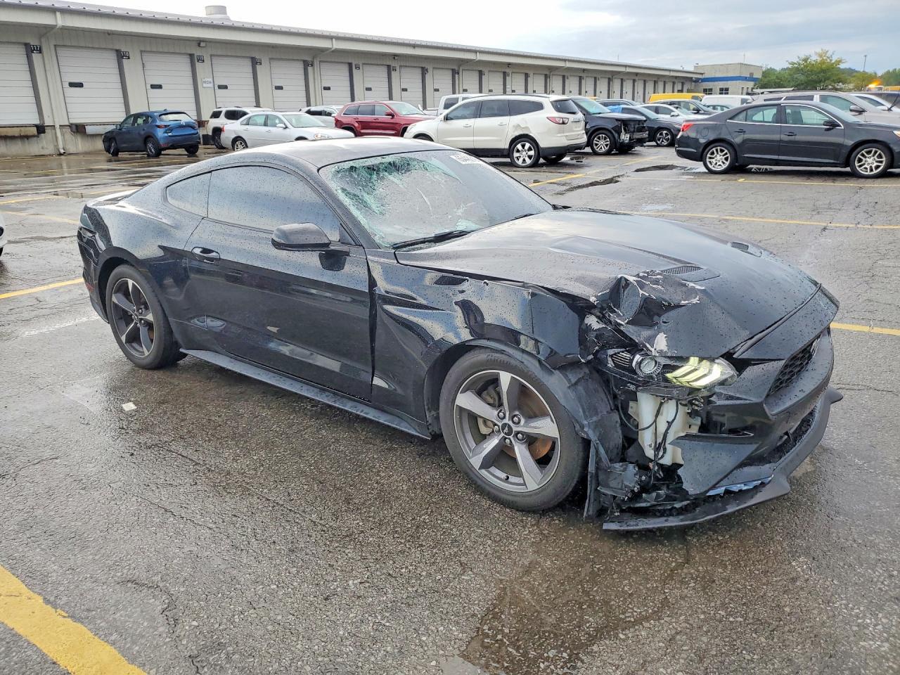 2018 Ford Mustang - zdjęcie 4