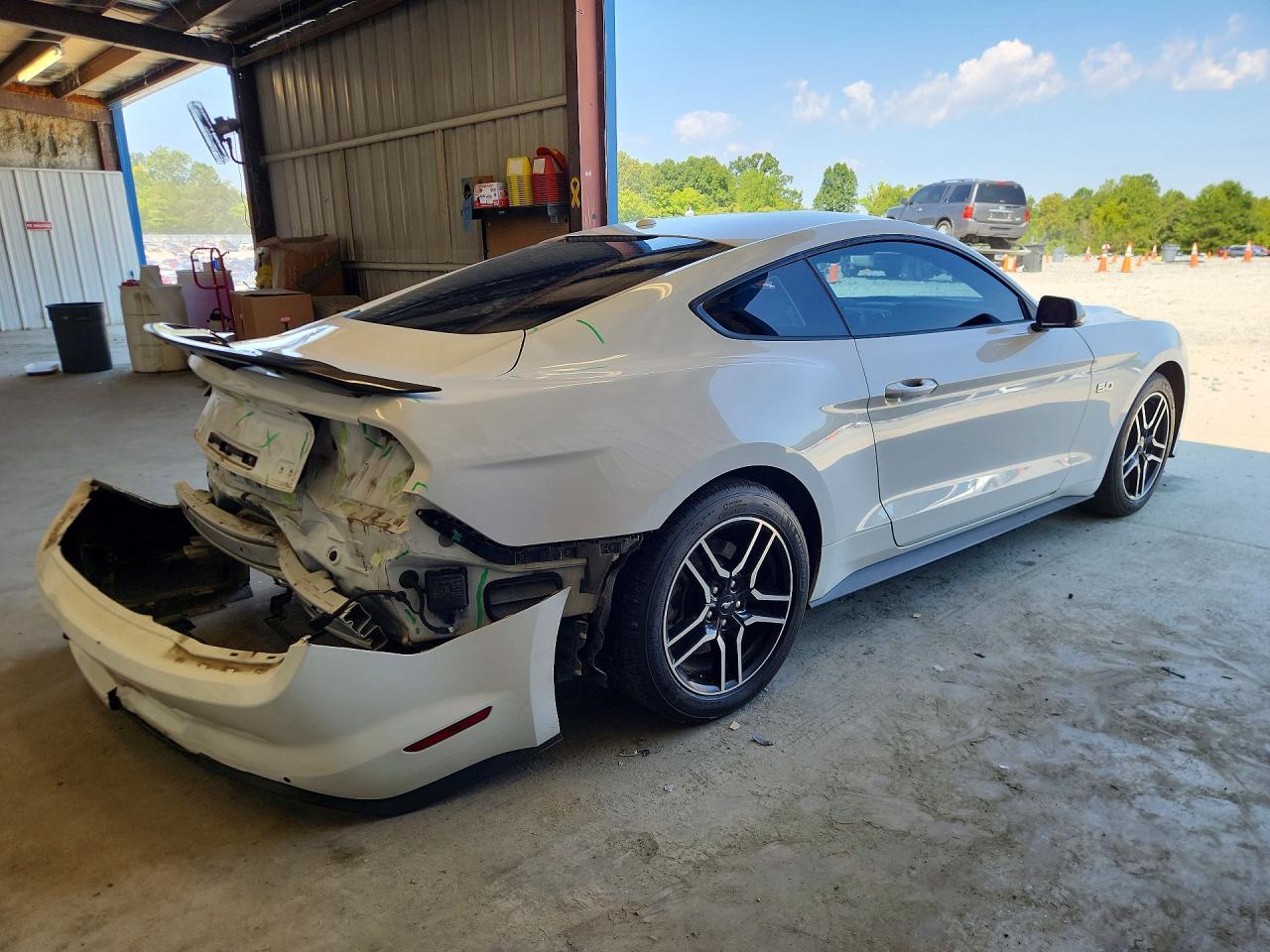 2020 Ford Mustang Gt - zdjęcie 3