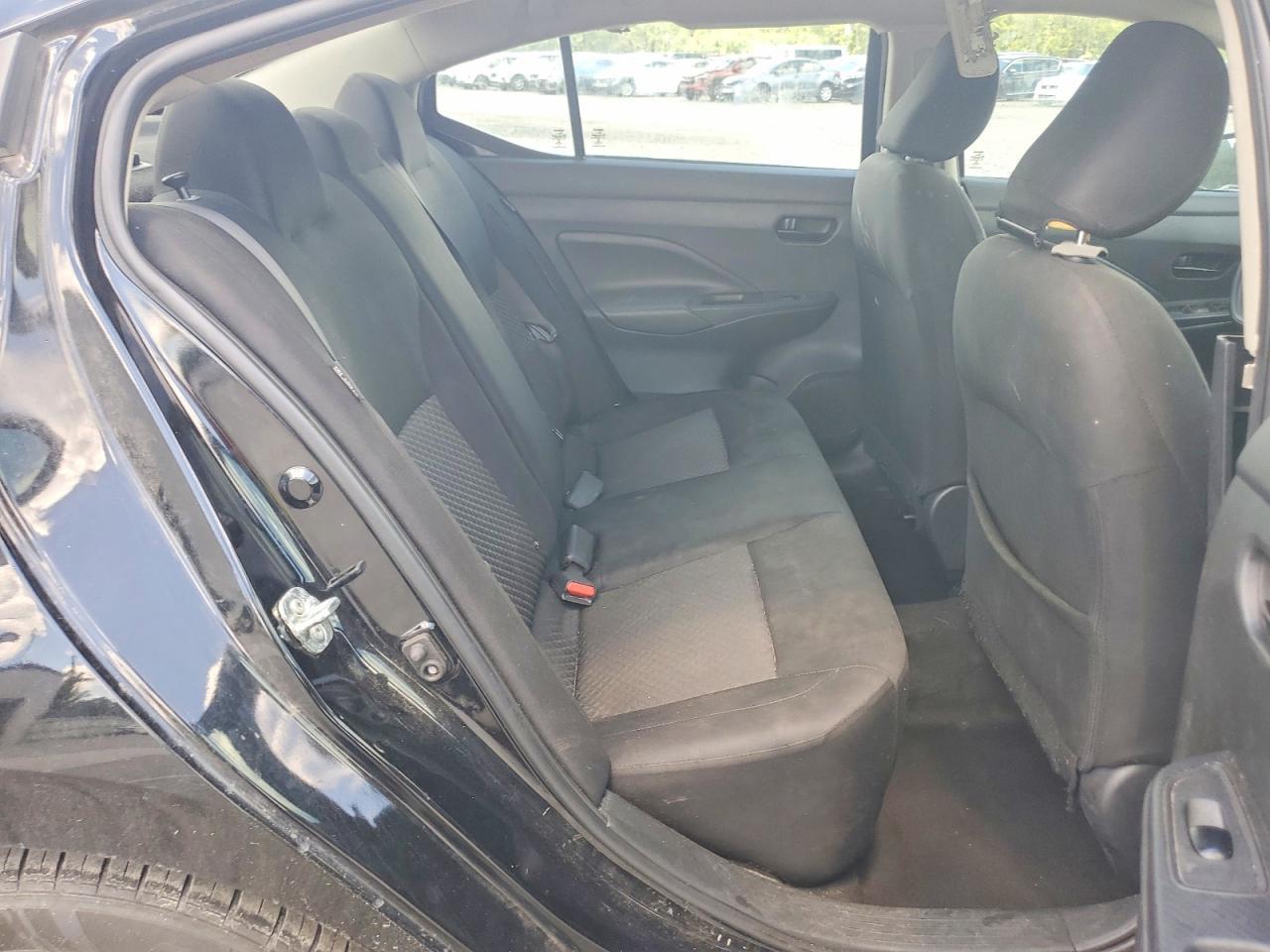 2021 Nissan Versa S - zdjęcie 10