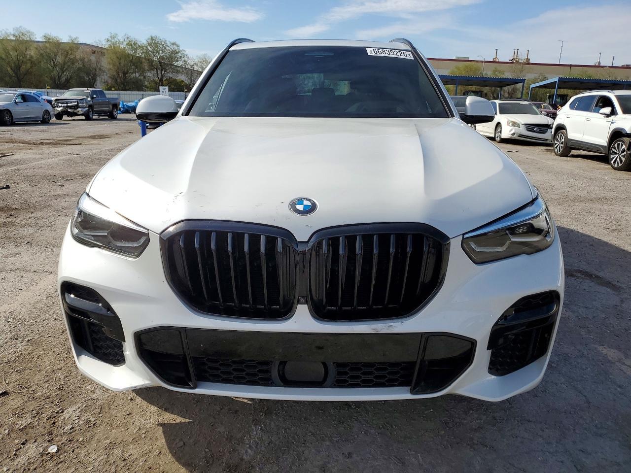 2022 BMW X5 xDrive40I - zdjęcie 5