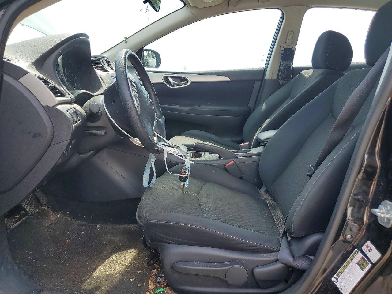 2015 Nissan Sentra S - zdjęcie 7