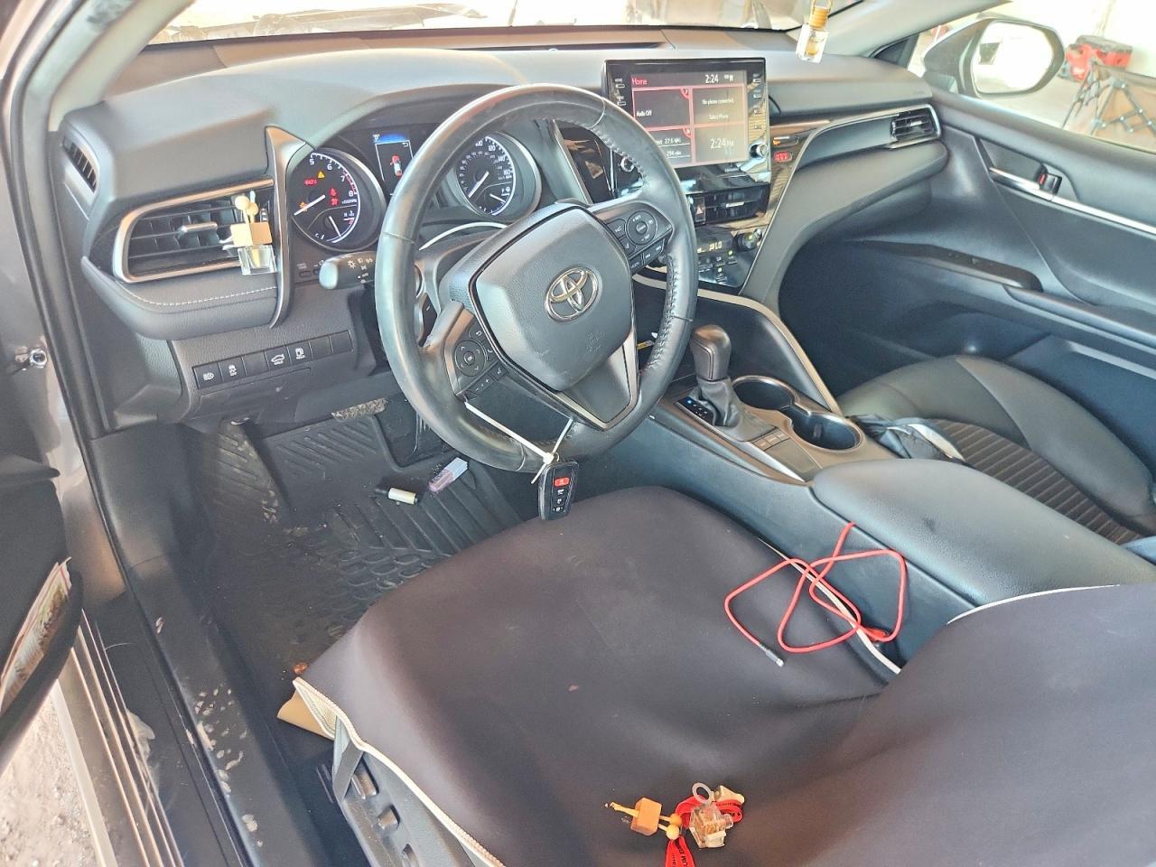 2022 Toyota Camry Se - zdjęcie 8