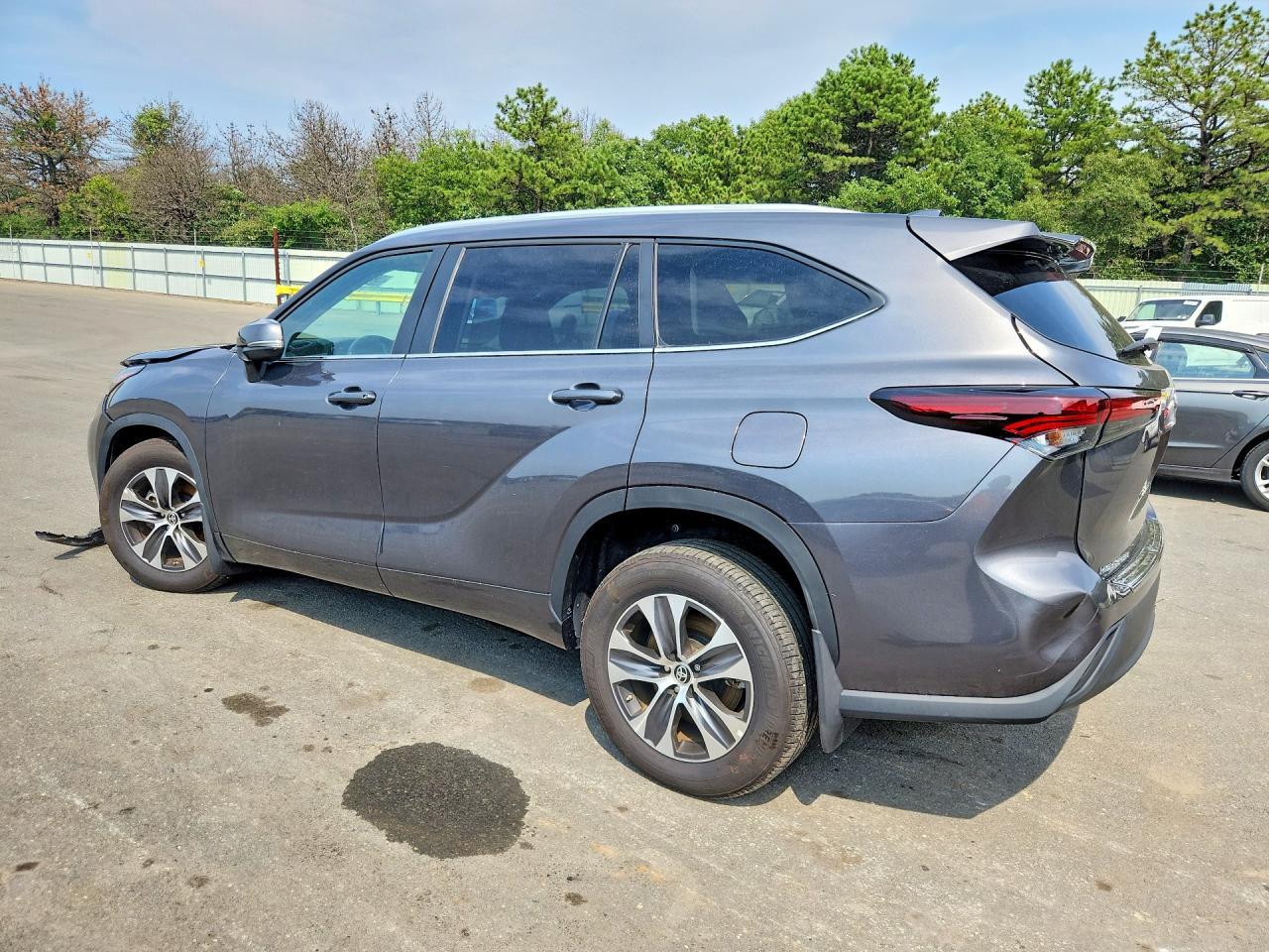 2024 Toyota Highlander Xle - zdjęcie 2