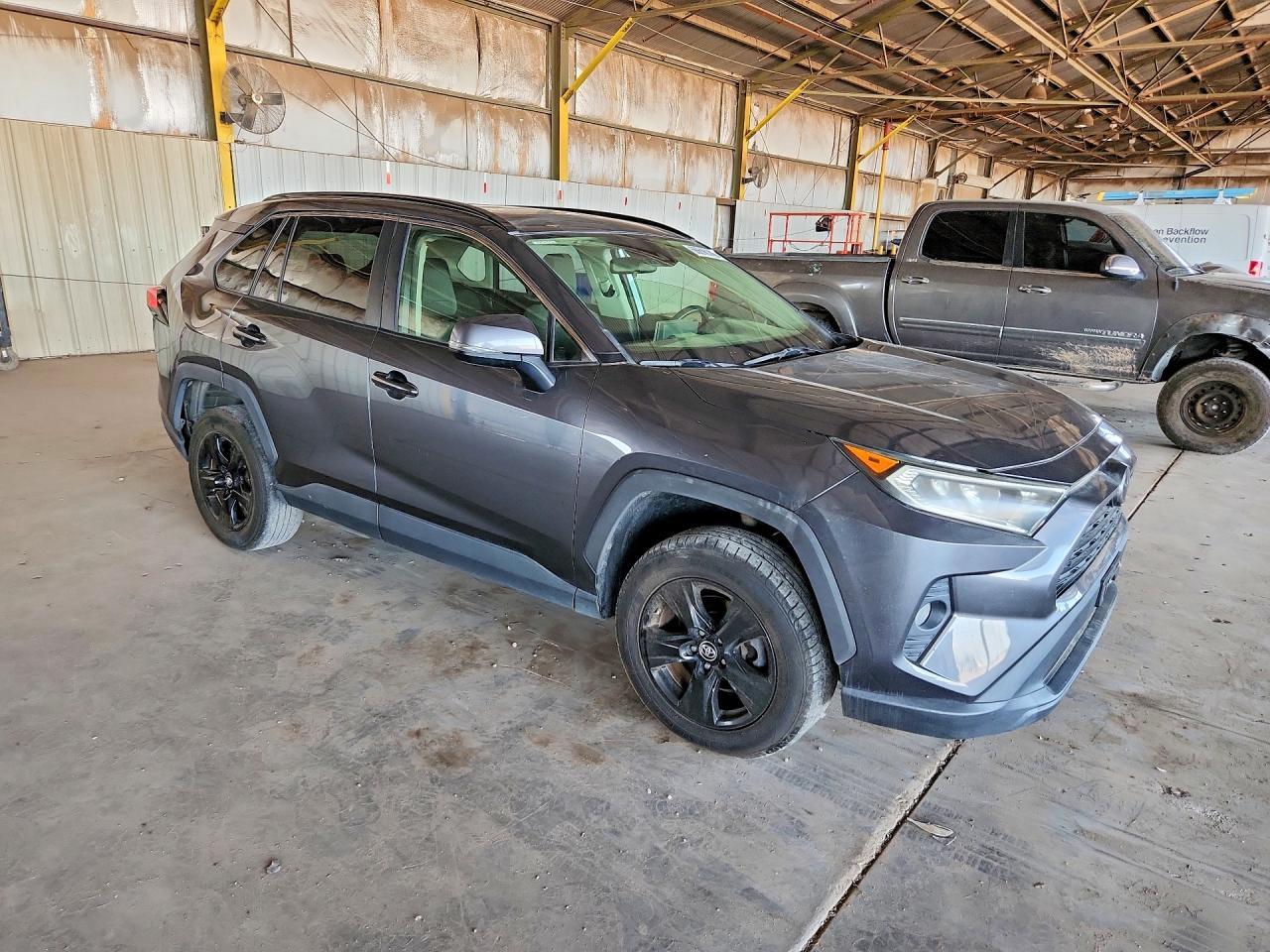 2019 Toyota Rav4 Xle - zdjęcie 4