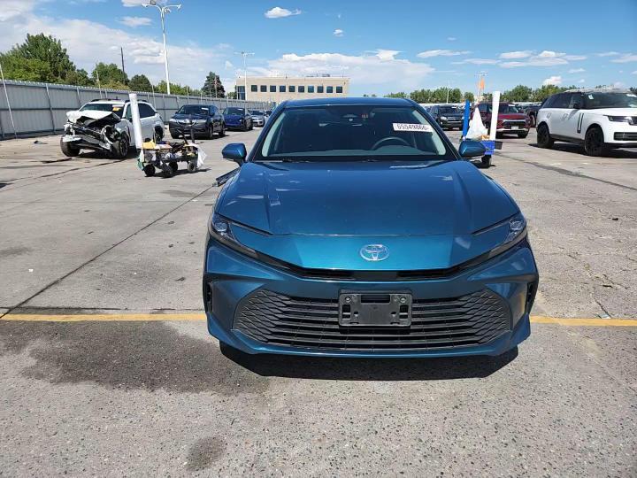 2025 Toyota Camry Le - zdjęcie 14
