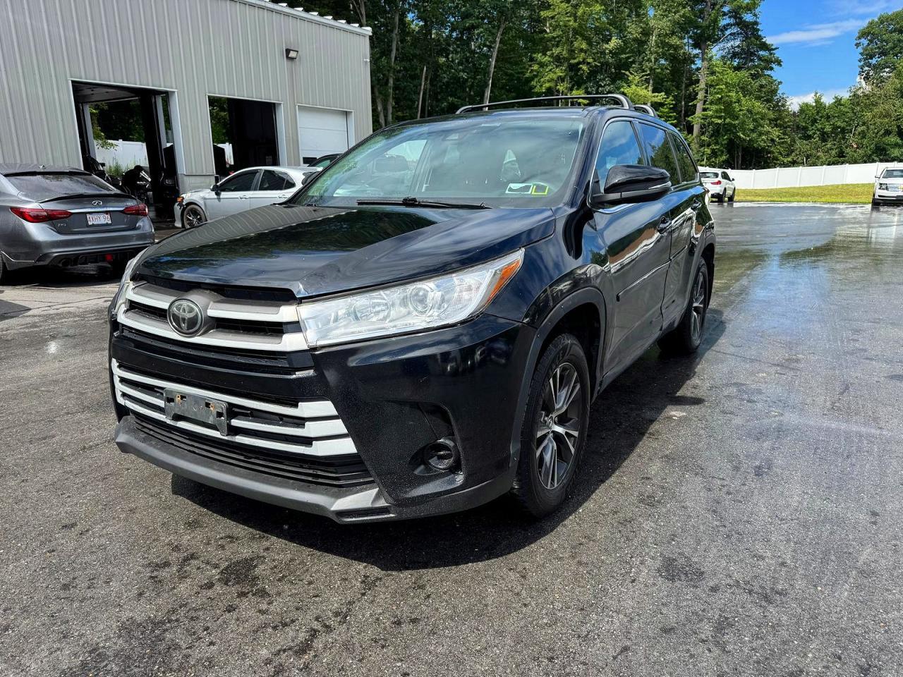 2018 Toyota Highlander Le - zdjęcie główne