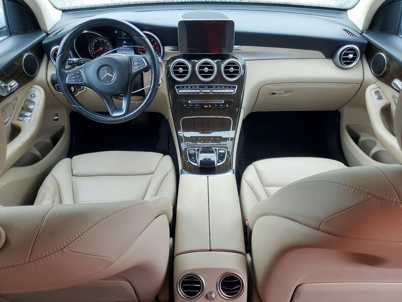 2017 Mercedes-Benz Glc 300 - zdjęcie 8