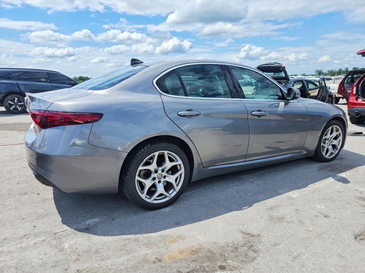 2018 Alfa Romeo Giulia Ti Q4 - zdjęcie 3