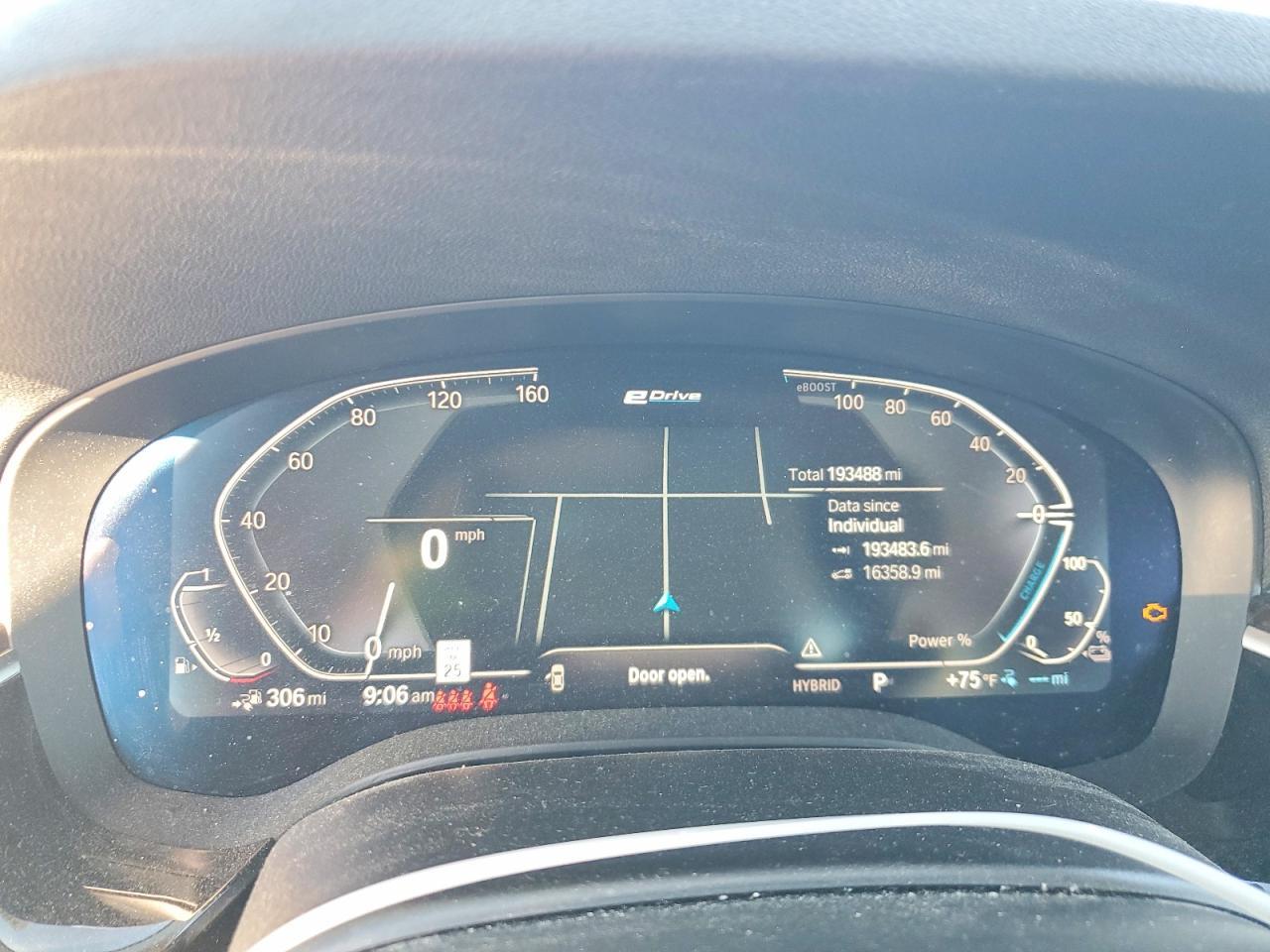 2022 BMW 530Xe - zdjęcie 9