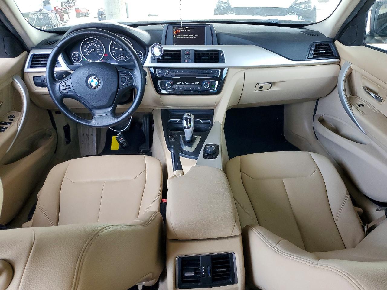 2016 BMW 320 I - zdjęcie 8