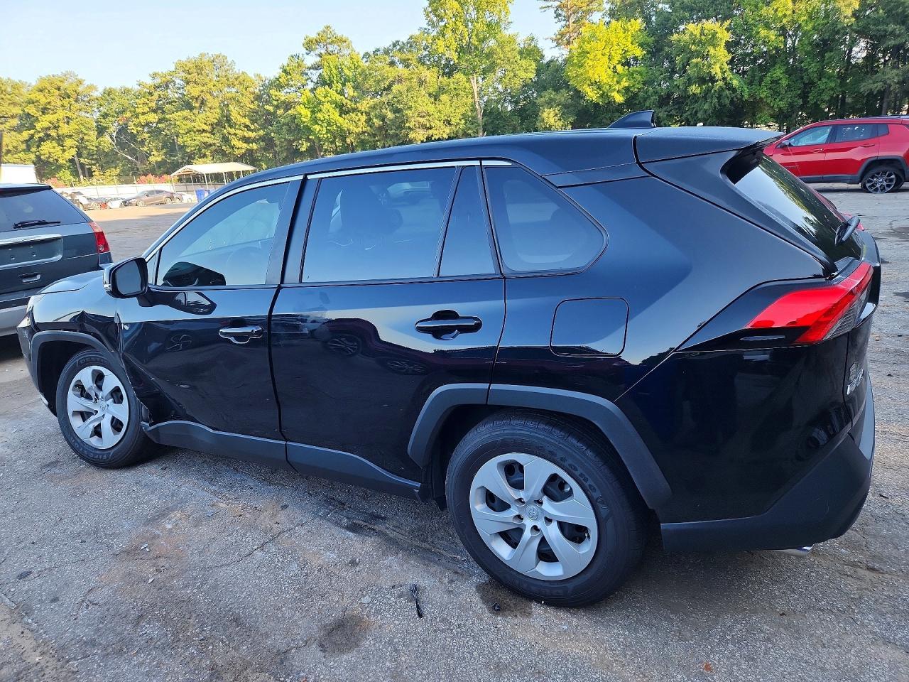 2025 Toyota Rav4 Le - zdjęcie 2
