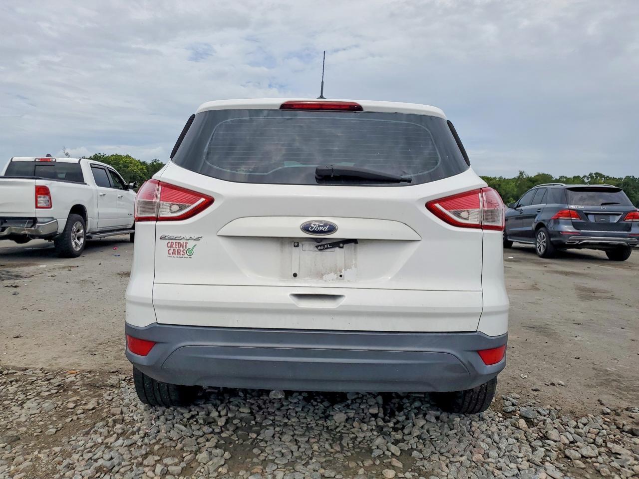 2016 Ford Escape S - zdjęcie 6