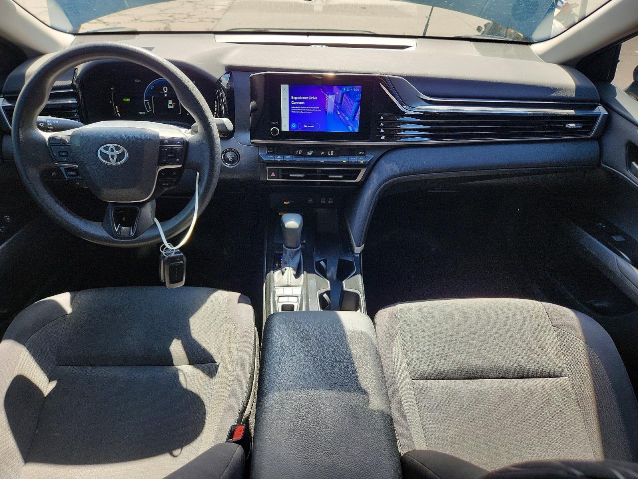 2025 Toyota Camry Le - zdjęcie 8