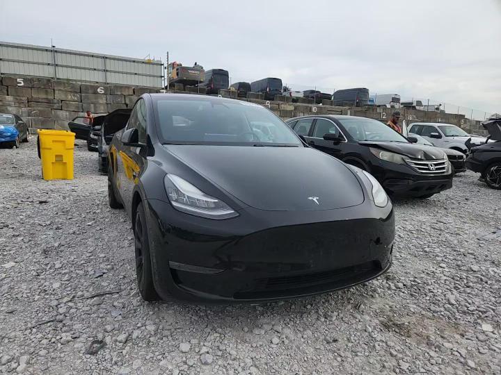 2021 Tesla Model Y - zdjęcie 13