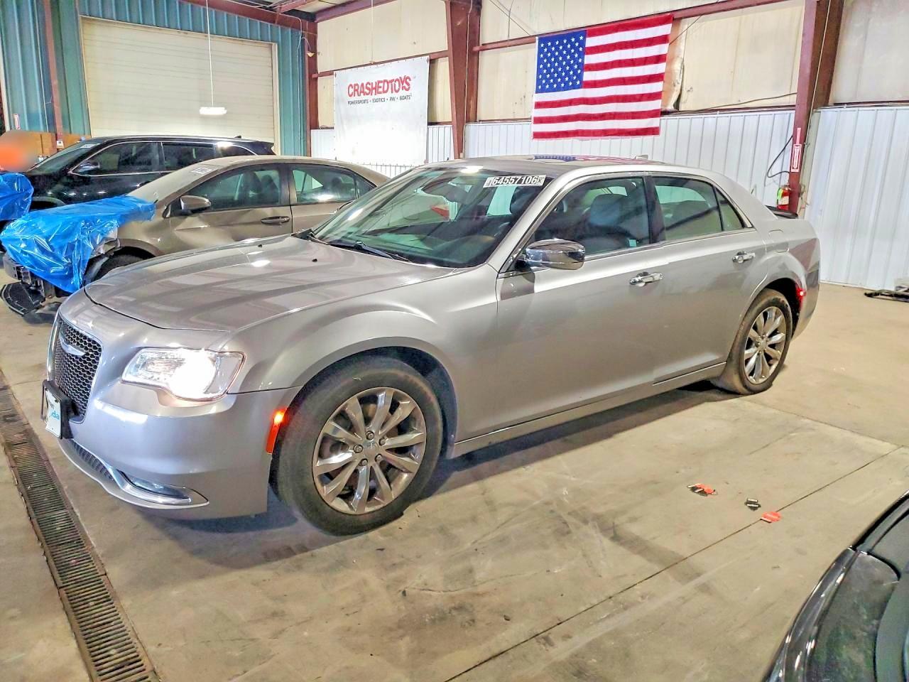 2017 Chrysler 300C - zdjęcie główne