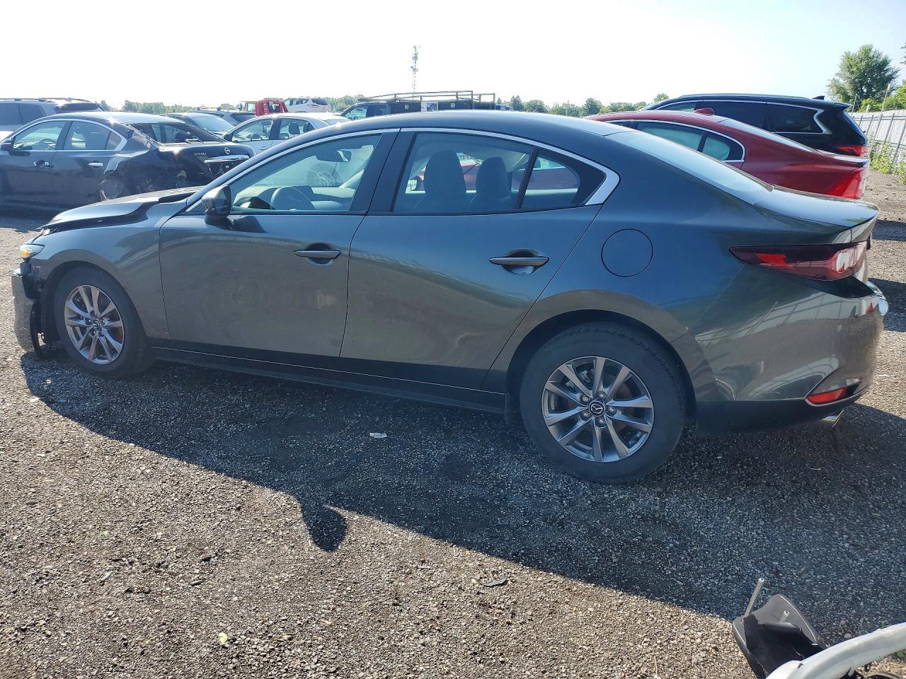 2023 Mazda 3 Preferred - zdjęcie 2