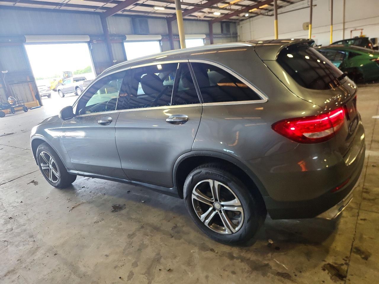 2016 Mercedes-Benz Glc 300 - zdjęcie 2
