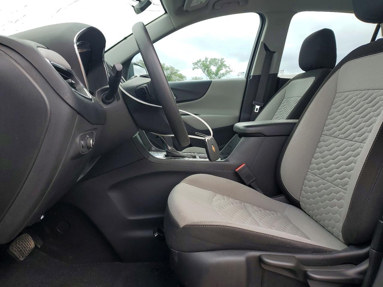 2020 Chevrolet Equinox Ls - zdjęcie 7