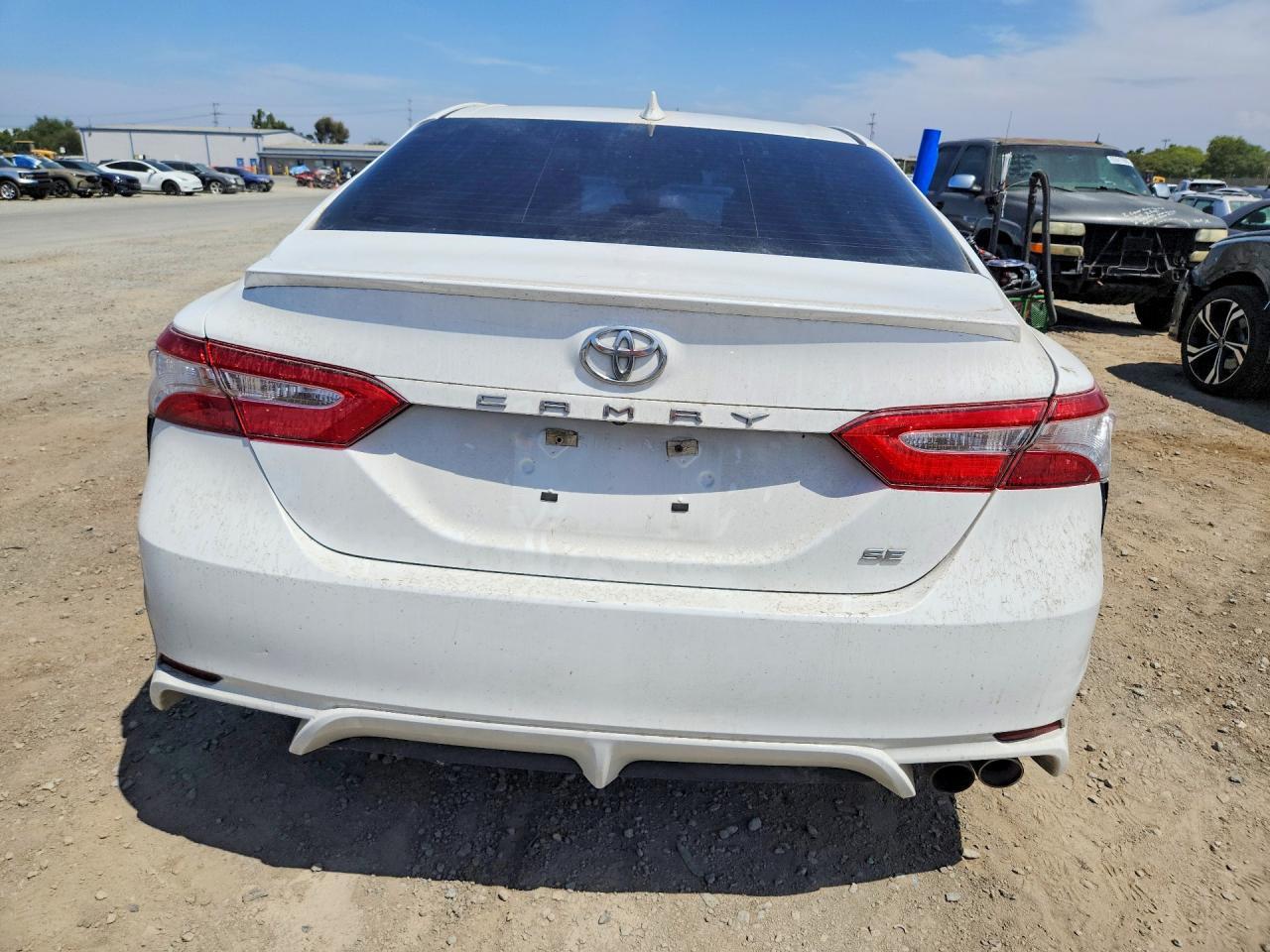 2020 Toyota Camry Se - zdjęcie 6