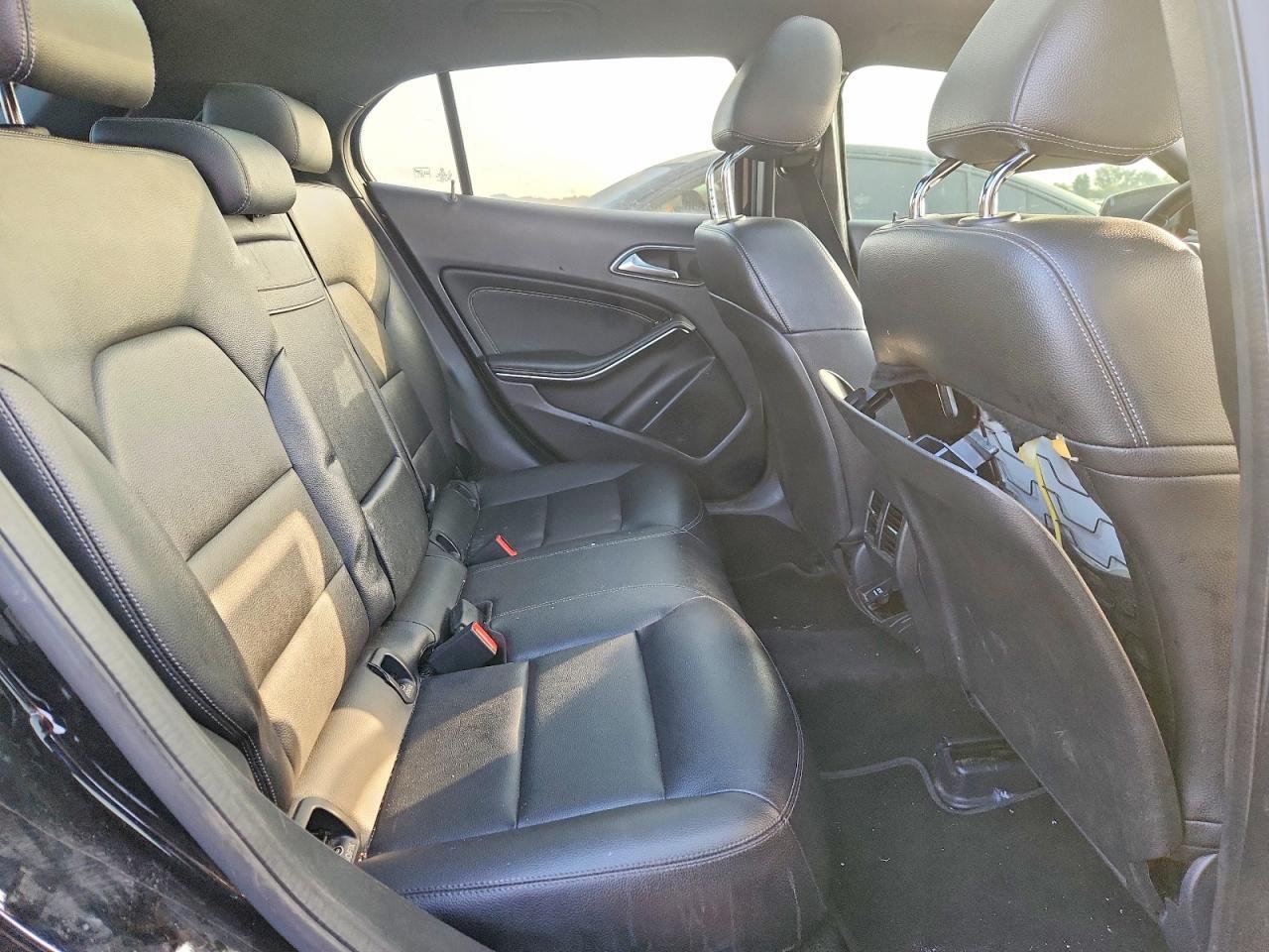 2019 Mercedes-Benz Gla 250 4Matic - zdjęcie 10
