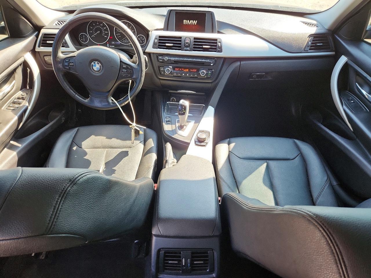 2014 BMW 320 I - zdjęcie 8