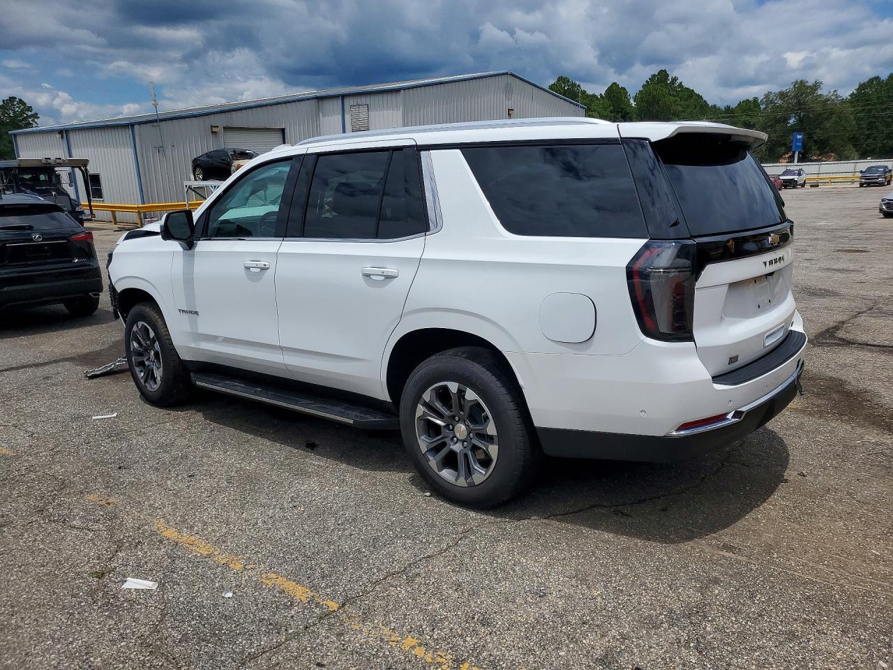 2025 Chevrolet Tahoe K1500 Lt - zdjęcie 2