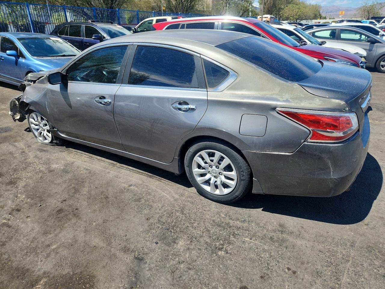 2015 Nissan Altima 2.5 S - zdjęcie 2