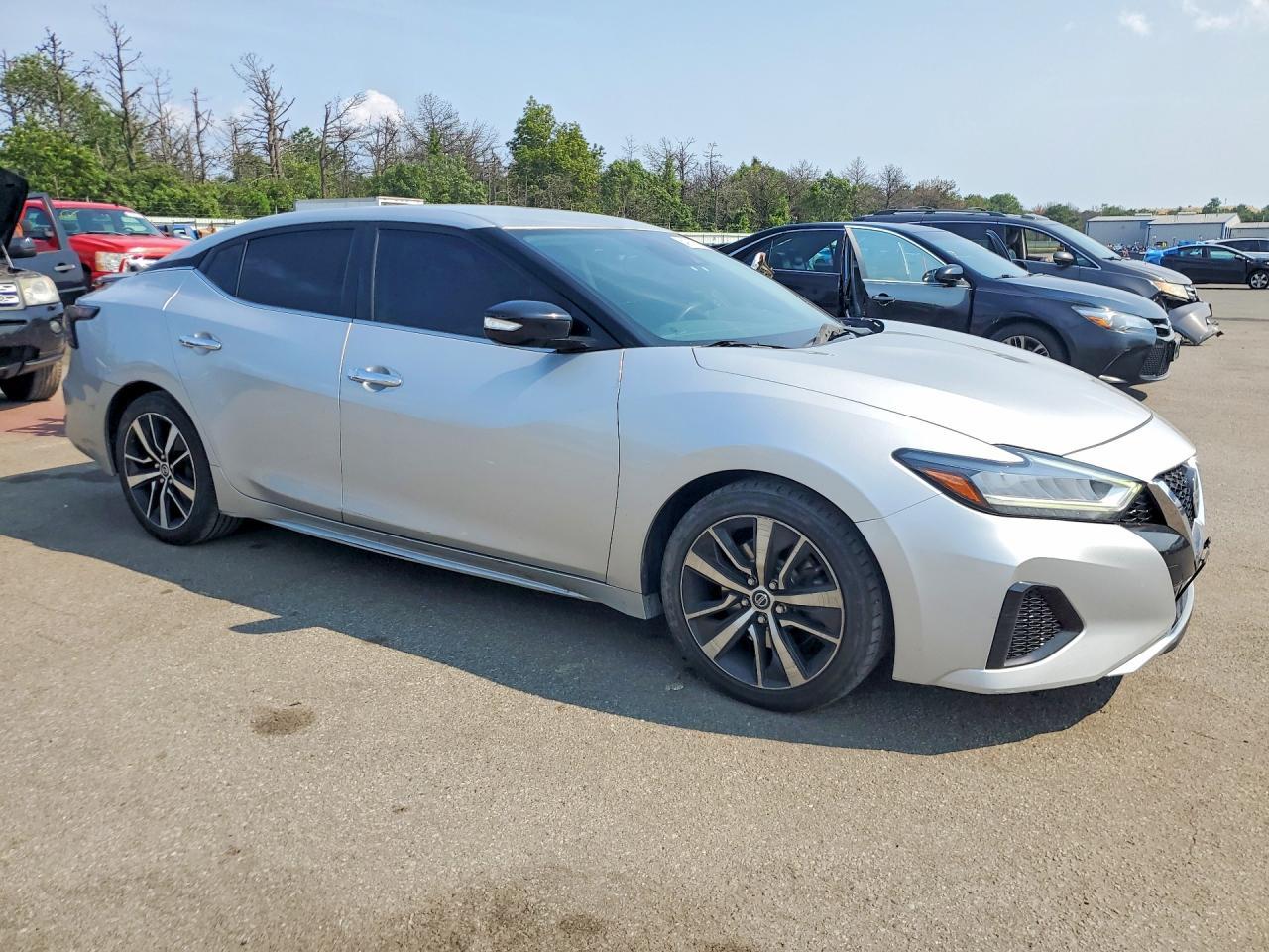 2021 Nissan Maxima Sv - zdjęcie 4