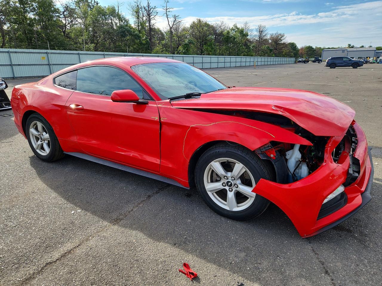 2017 Ford Mustang V6 Coupe - zdjęcie 4