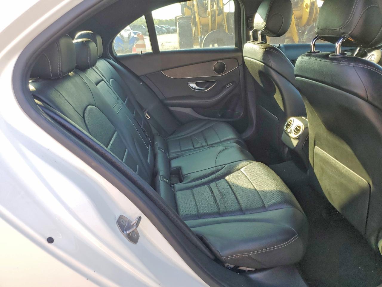 2020 Mercedes-Benz C 300 4Matic - zdjęcie 10