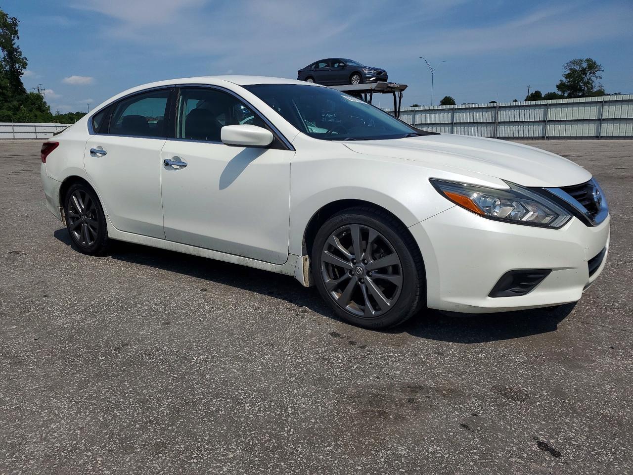 2018 Nissan Altima 2.5 Sr - zdjęcie 4
