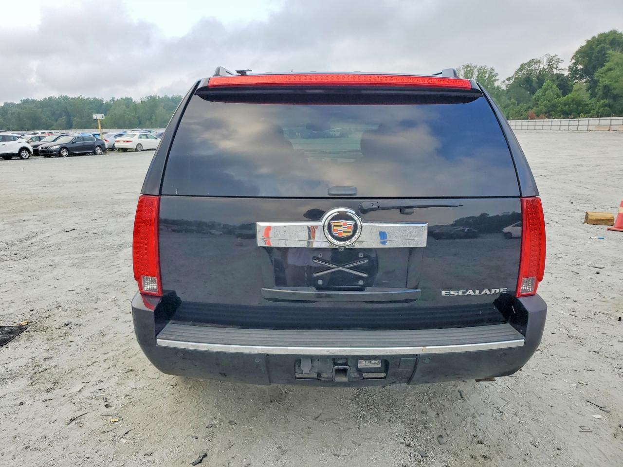 2013 Cadillac Escalade Luxury - zdjęcie 6
