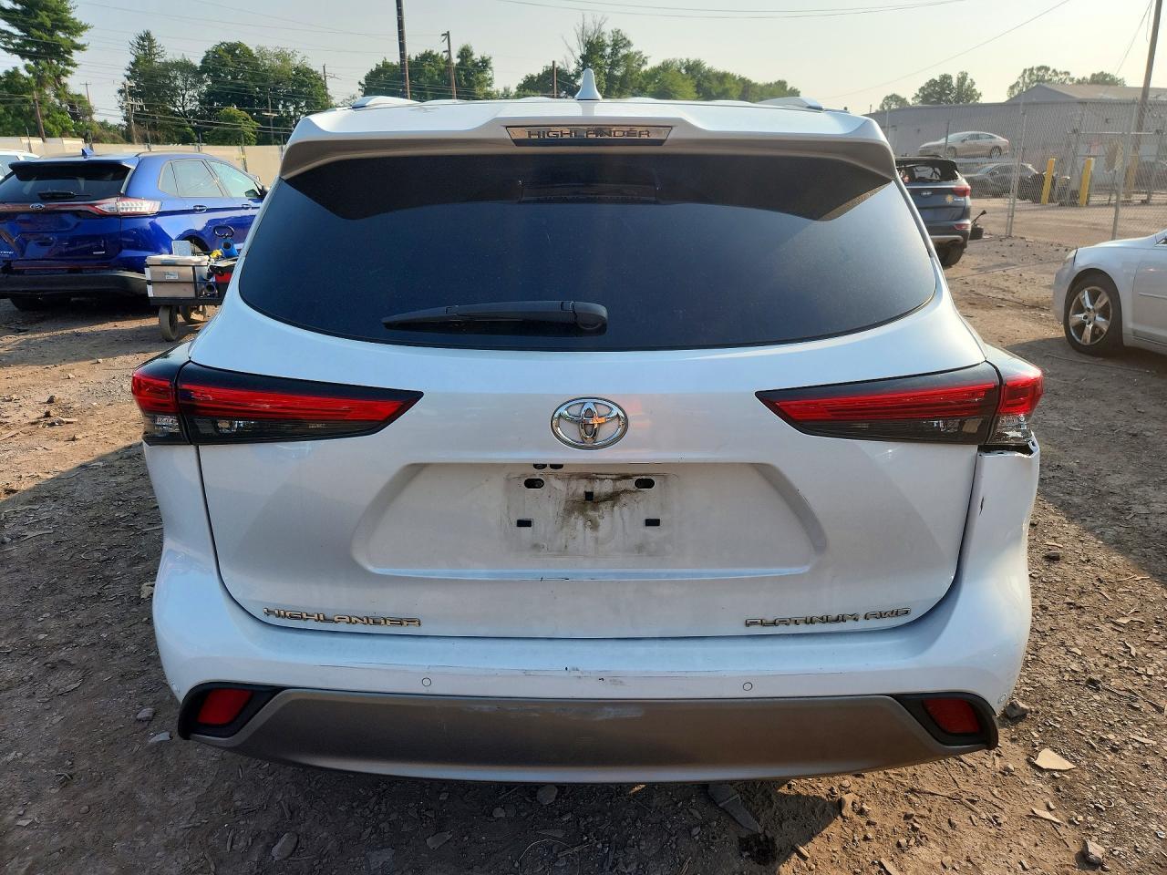 2023 Toyota Highlander Platinum - zdjęcie 6