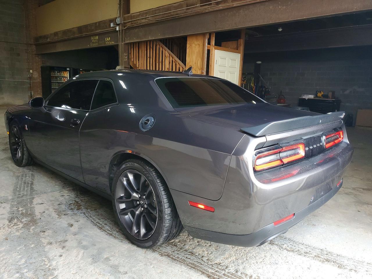 2021 Dodge Challenger R/T Scat Pack - zdjęcie 2