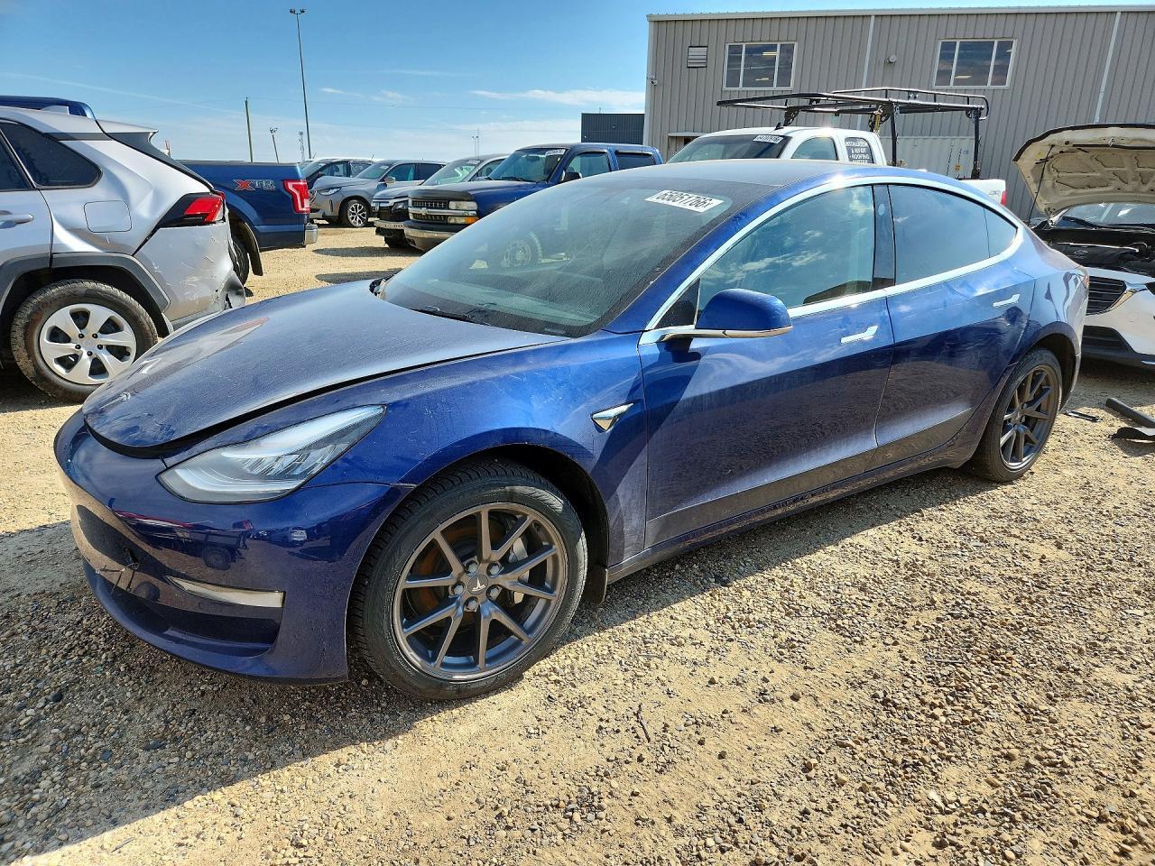 2020 Tesla Model 3 - zdjęcie główne