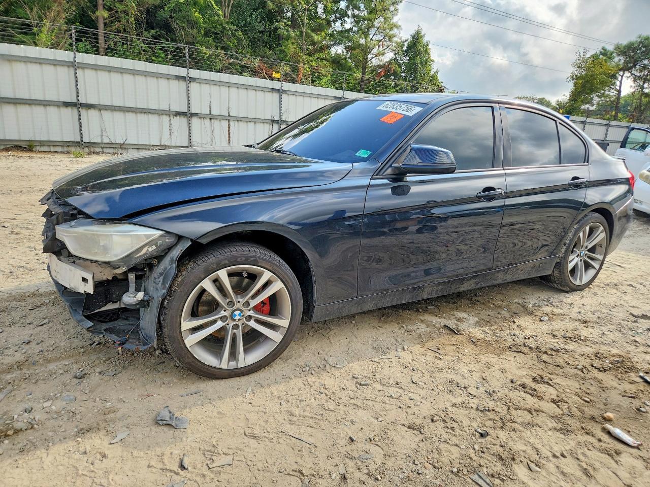 2013 BMW Seria 3 328i - zdjęcie główne