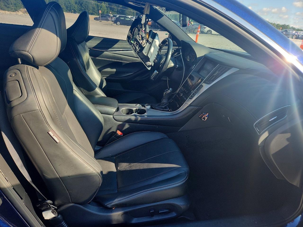2021 Infiniti Q60 Luxe - zdjęcie 10