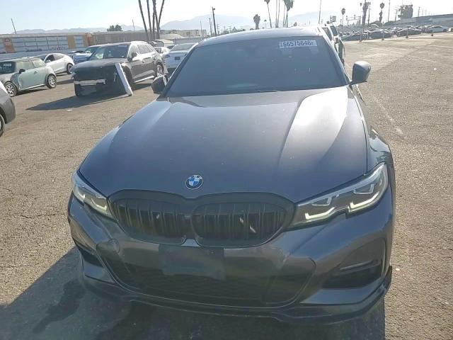 2019 BMW Seria 3 330i - zdjęcie 13